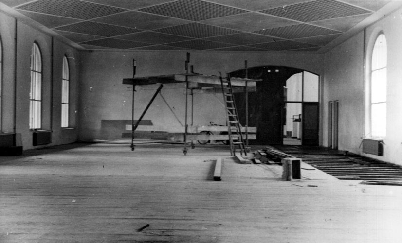 Renovatie linkervleugel (foto: archief Spoorwegmuseum).