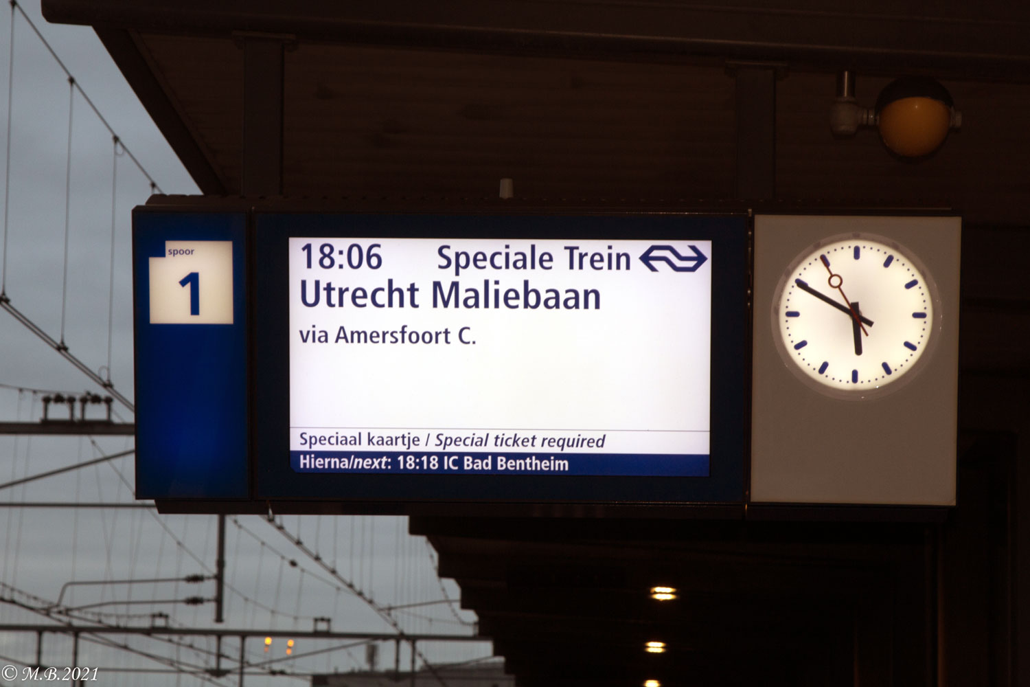 Deventer, spoor 1, startklaar voor het laatste stuk naar de thuisbasis. (Foto: Martijn Bijvoet)